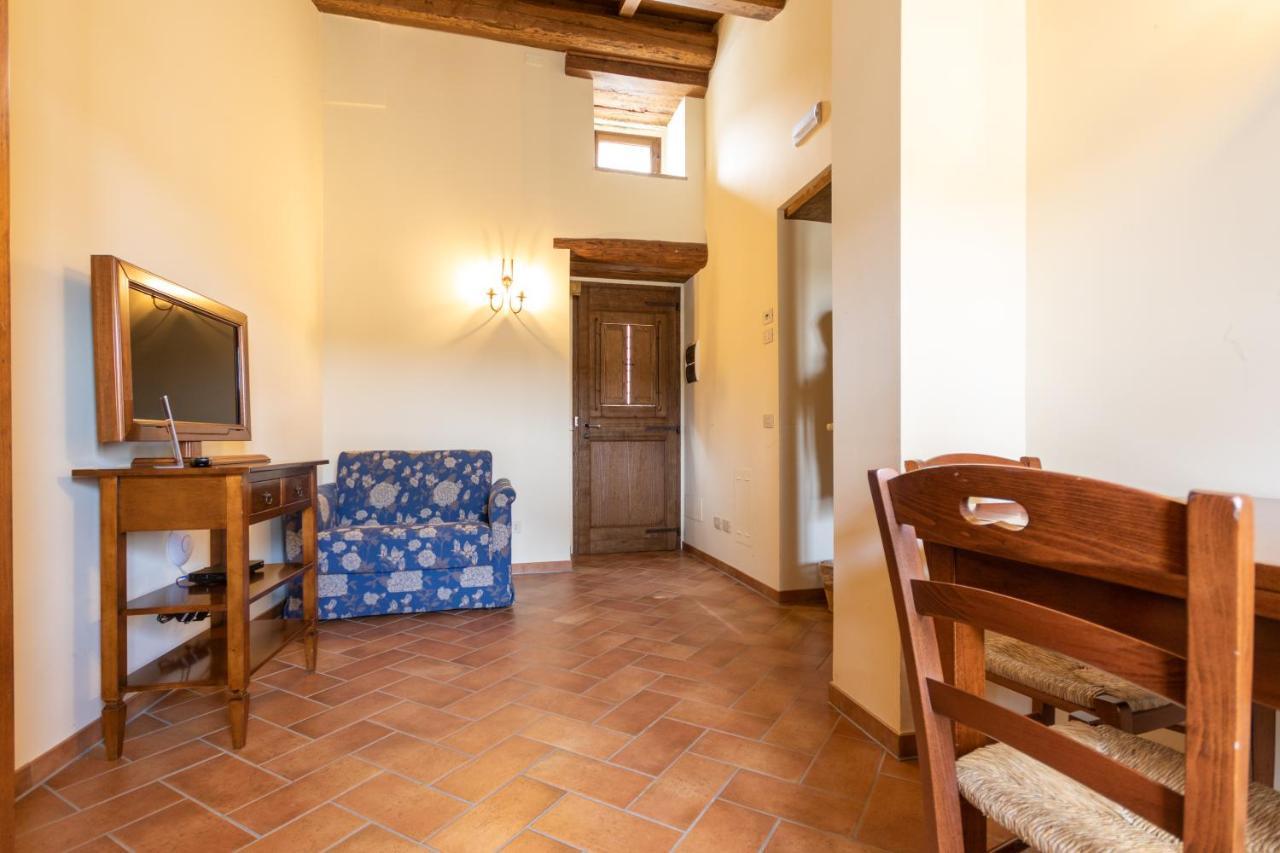 Borgotufi Albergo Diffuso Castel del Giudice ภายนอก รูปภาพ