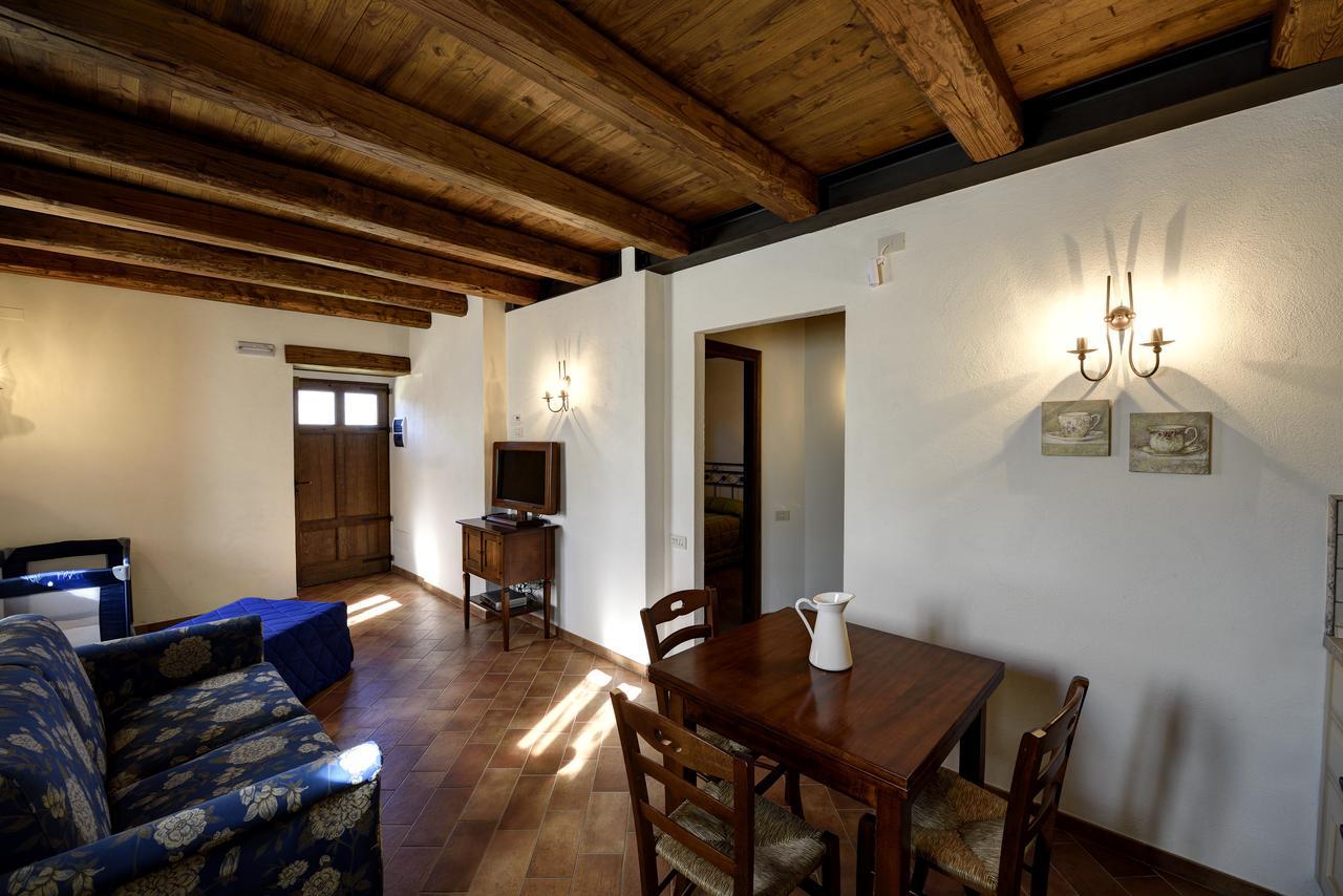 Borgotufi Albergo Diffuso Castel del Giudice ภายนอก รูปภาพ