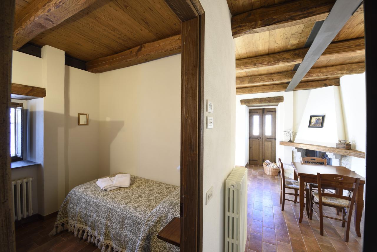 Borgotufi Albergo Diffuso Castel del Giudice ภายนอก รูปภาพ