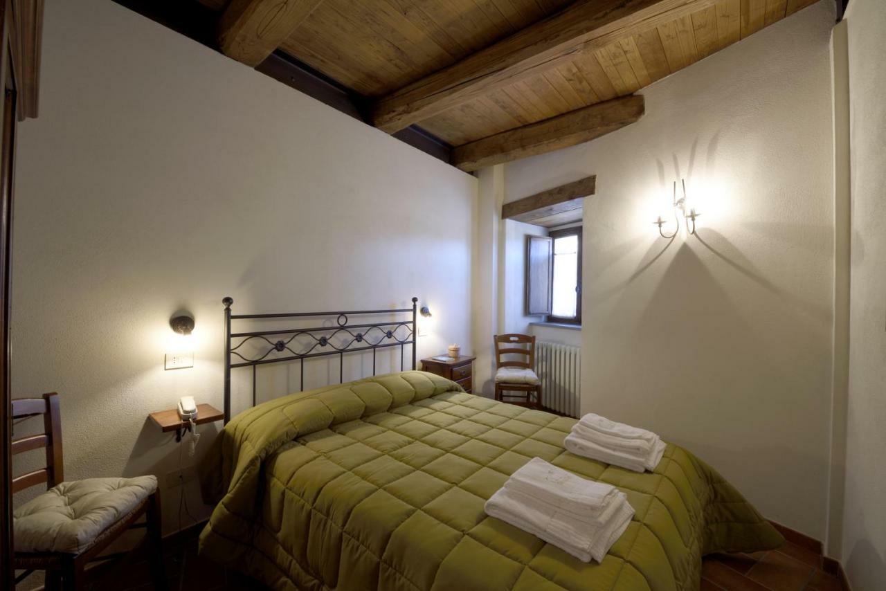 Borgotufi Albergo Diffuso Castel del Giudice ภายนอก รูปภาพ