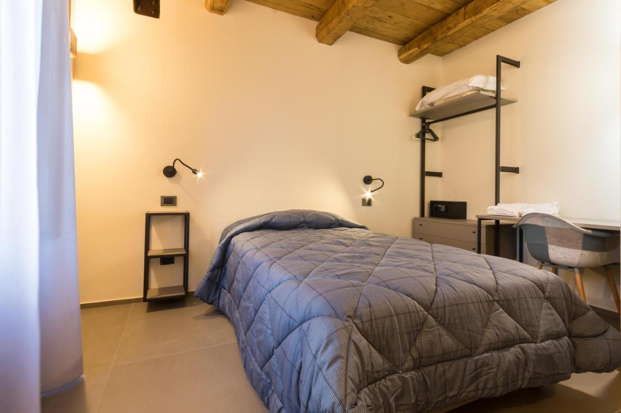 Borgotufi Albergo Diffuso Castel del Giudice ภายนอก รูปภาพ